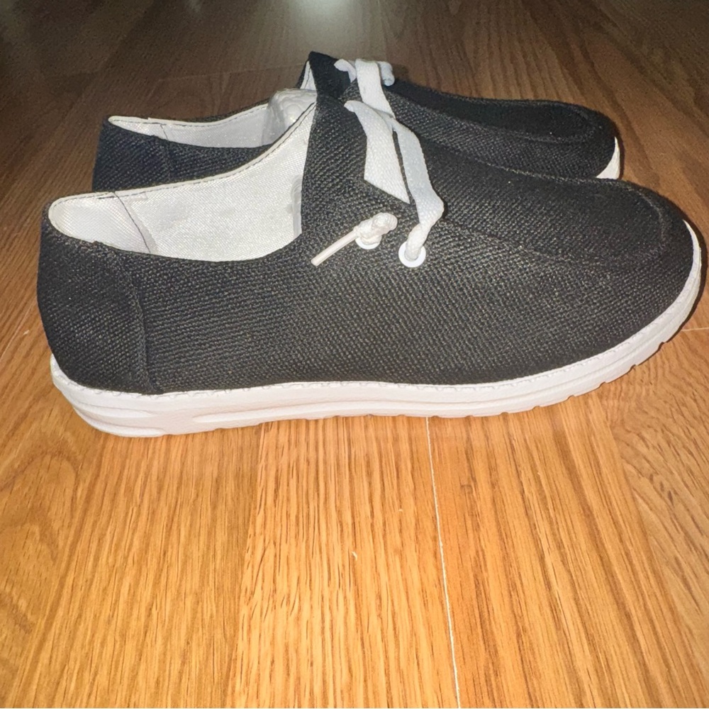 Women’s shoes